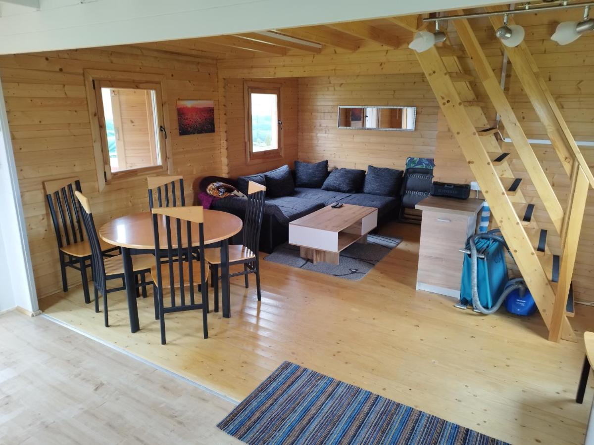 Domek Caloroczny Zastan Eksteriør bilde